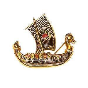 Beautiful Ornamental Ship Elegantly Detailed Spanish Brooch Gold Tone Black